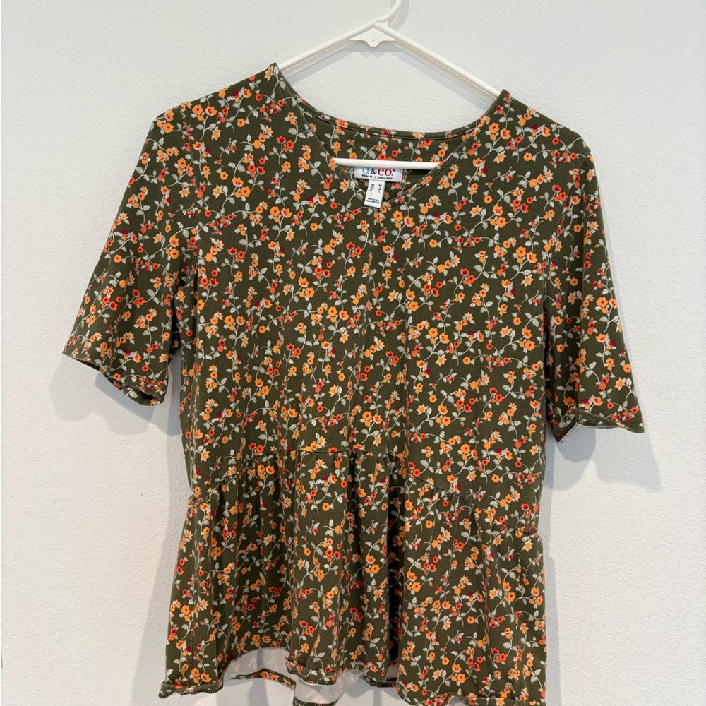 Vintage D & Co Olive Floral Peplum Short Sleeve Top